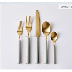 Juego de 2 Cucharas para Sopa LuxeCraft, Elegantes, de Bambú, Acero Inoxidable y Resina, Cubertería de Lujo para Servir, Diseño Artesanal - Product Image 5