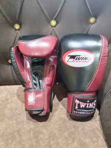 Customized Twins Boxing <b>Gloves</b> And Shin Guard Set Real Cowhide Leather Adjustable Wrist Strap Martial Arts Gear Adult Size - Product Image 3