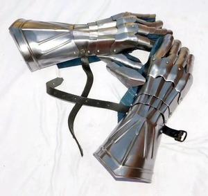 Gants de guerrier médiévaux artisanaux de haute qualité, fonctionnels, en acier doux plaqué pour la reconstitution historique - Product Image 4