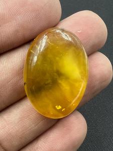 พลอยอำพันบอลติกธรรมชาติทรงคาโบชอง - INDIA GEMS พลอยคุณภาพสูงรับรองโดยบุคคลที่สาม รูปทรงวงรีสำหรับทำเครื่องประดับ พลอยอำพันสีเหลือง - Product Image 2