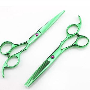 Tijeras de Barbero Profesionales KAAMIR INSTRUMENTS, Hojas de Acero Inoxidable VG10 Afiladas, Mango Mediano Ligero, 32 Dientes - Product Image 4