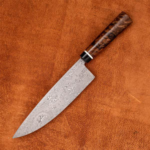 Couteau de Chef en Acier Damas, Lame Pleine Longueur, Manche en Bois, Professionnel, Forgé à la Main, Écologique, Compatible Lave-Vaisselle - Product Image 1