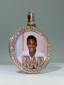 Colgante Personalizado con Foto, Collar Conmemorativo con Diamantes de Moissanita, Marco Redondo, Plata de Ley 925 - Product Image 3