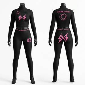 Conjunto de Camiseta y Leggings Deportivos para Mujer, Color Negro y Rosa, 220 GSM, Poliéster y Elastano, Logotipo Personalizado, Sublimación, Transferencia de Calor - Product Image 1