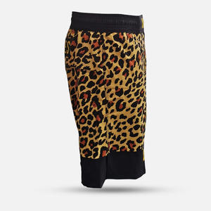 กางเกงมวยไทยผู้ชายสั่งทำพิเศษ เอวยางยืด ลายเรียบ ระบายอากาศได้ดี สวมใส่สบาย รับสกรีนโลโก้ ผ้าซาติน ขายส่ง - Product Image 4