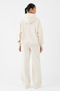 Ensemble de survêtement décontracté deux pièces pour femme : sweat à capuche oversize et pantalon large, style streetwear, idéal pour la détente et les activités sportives. - Product Image 2