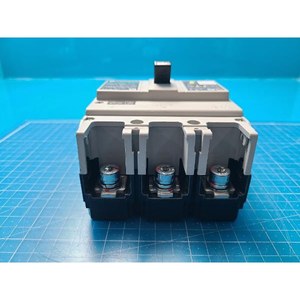 ฟูจิ EW250JAGU-3P150 เซอร์กิตเบรกเกอร์แบบโมลด์เคส ใช้แล้วตามสภาพเดิม อะไหล่อุปกรณ์เซมิคอนดักเตอร์รุ่นเก่า - Product Image 2
