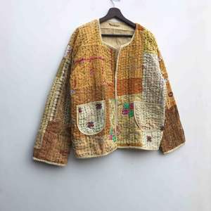 เสื้อแจ็คเก็ตผ้าควิลท์ปักลายคันธาสไตล์โบโฮแบบอินเดียดั้งเดิมหลากสีสันสำหรับผู้หญิง ขายส่ง - Product Image 5