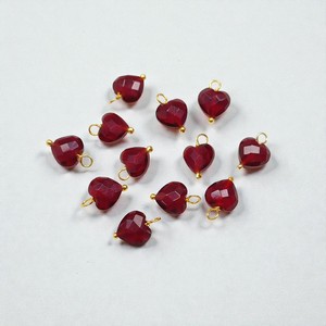 Charme en pierre précieuse grenat facetté en forme de cœur |   Pendentif en argent 925 avec pierre de naissance rouge profond - Product Image 2