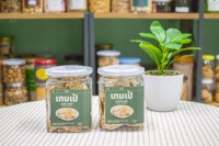 Bouteille PET transparente d'approvisionnement d'usine avec couvercle en aluminium de qualité alimentaire pour bocaux en plastique d'emballage de noix de biscuit de collation