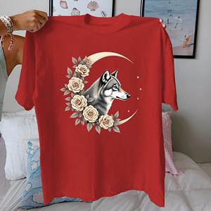 Tête de loup avec croissant de lune pur coton t-shirt femme coupe confort - Product Image 4