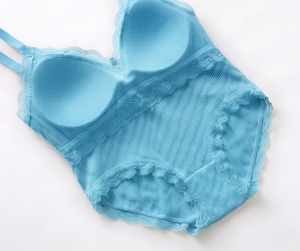 Ensemble soutien-gorge sans armatures et culotte hipster bleu clair pour femme avec bordure en dentelle, taille mi-haute, respirant, pour usage quotidien - Product Image 2