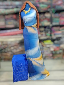 ผ้าพิมพ์ลายคลื่นนามธรรมสีน้ำเงินและสีขาวสไตล์สวิสเยอรมัน |   ชุดงานเลี้ยงและชุดแต่งงานโซมาเลียสุดหรู - Product Image 1