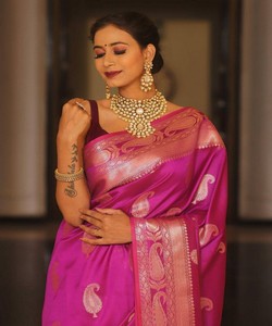 Sari de seda listo para enviar, vestido tradicional indio estilo Banarasi, sari drapeado con borde estampado para ceremonias. - Product Image 4
