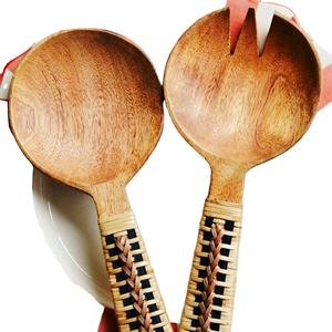 Ensemble de service en bois avec canne à sucre et bois Top vente ensemble de service à salade en bois et résine et ustensile articles faits à la main - Product Image 1