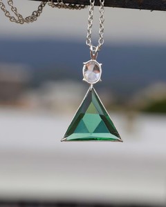 Colgante de Estrella de David de Cuarzo Verde, Collar de Geometría Sagrada, Piedra Energética Espiritual, Joyería de Regalo Unisex - Product Image 1