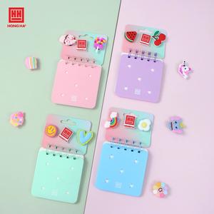 Cuaderno de Tapa Dura en Espiral con Colgante, Origen Vietnam, 100 Páginas, 85x85 mm, Diversos Colores Brillantes, Servicio Promocional OEM/ODM - Product Image 3