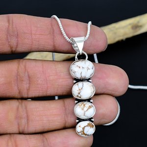 Pendentif artisanal en pierre précieuse Cheval Sauvage : Bijou fait main en argent sterling 925 - Product Image 2