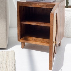 โต๊ะข้างเตียงไม้แวนดาน่า โอไรออน ฟอลคอน สไตล์โมเดิร์นมินิมอล ทำจากไม้เนื้อแข็ง - Product Image 4