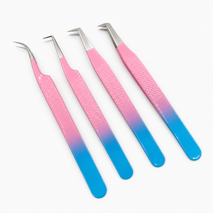 Pince à épiler incurvée rouge haut de gamme en acier inoxydable, pour sourcils et cils, à pointe biseautée, écologique, durable, design moderne - Product Image 3