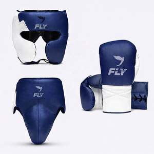 Ensemble de boxe personnalisé gris et blanc à prix de gros pour l'entraînement : gants, casque, protège-guêtres pour le combat MMA - Product Image 2