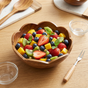 Bol à fruits et de service en bois d'acacia moderne, classique, écologique, durable et personnalisé, design festonné moyen, pour la décoration de fête et de la maison - Product Image 3