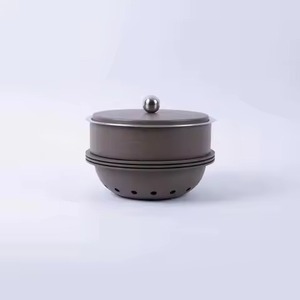 Olla de Metal Moderna y Lujosa Personalizada con Tazón de Vidrio y Tapa, Cazuela Decorativa Aislada para Servir - Product Image 4