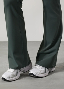 Pantalon de yoga évasé taille haute avec dos en V et taille élastique à séchage rapide, vêtement athleisure - Product Image 5