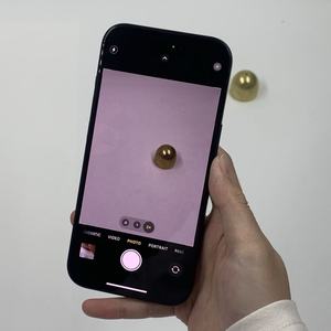 Venta al Por Mayor de Teléfonos Inteligentes Usados de Grado A+ Versión Estadounidense 5G de 6.1 Pulgadas, 256 GB, 3349 mAh, 99% Nuevos - Product Image 3