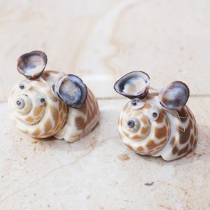 รูปปั้นหนูเปลือกหอยตามธรรมชาติ - Product Image 1
