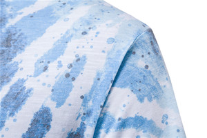 Camiseta Casual de Manga Corta para Hombre, Cuello Redondo, Corte Ajustado, Tejido de Algodón Transpirable, Estampado Tie-Dye Azul, Diseño Pintado a Mano - Product Image 2