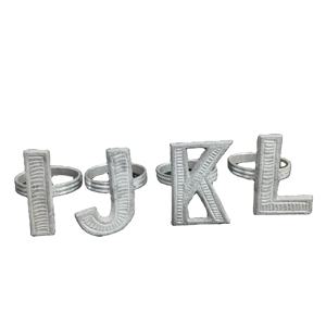 Élégant anneau de serviette en aluminium avec lettre I J K L, pièce unique, boucle de serviette en métal alphabet pour vaisselle de table personnalisée pour dîner - Product Image 1