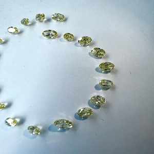 Diamant de laboratoire HPHT CVD taille ovale 1,00 carat, couleur fantaisie vive, pureté VVS1, certifié IGI, pour bague de joaillerie sur mesure - Product Image 3