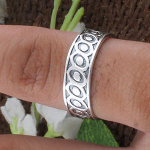 Anillo de Plata de Ley 925 Hecho a Mano, Diseño Artesanal Minimalista con Cuentas, Anillo de Boda, Joyería con Sello S925, Venta al Por Mayor - Product Image 1