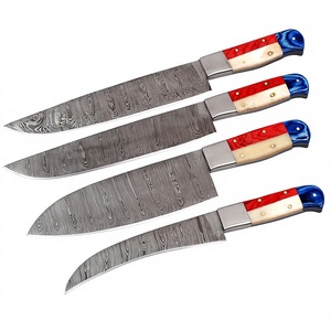Ensemble de 4 couteaux de chef en acier Damas pour cuisine, avec manches en bois d'olivier, lames à bord dentelé pour droitiers - Product Image 1