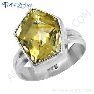 แหวนเงินแท้ทรงสวยหรูประดับพลอยซิทรินจากอาร์ต พาเลซ - Product Image 2