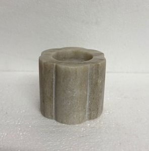 Colección Vintage AH Creations, Portavelas Ovalado Hecho a Mano de Mármol Natural Negro con Base de Metal para Comedor y Sala de Estar - Product Image 2