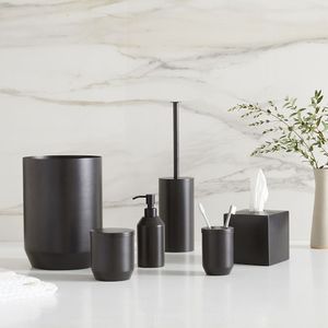 Juego de Baño de Metal Negro Diseñado para Elevar la Decoración del Baño con un Estilo Elegante y Funcionalidad Duradera - Product Image 1