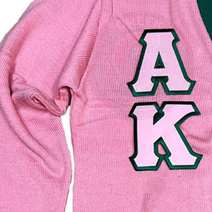 Suéter de punto acrílico para mujer y hombre, estilo universitario, con logo griego de la hermandad Alpha, ribete verde, manga larga, diseño collage, color rosa. - Product Image 4