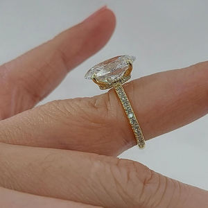 Bague de fiançailles classique pour femme avec diamant ovale, or 18 carats, diamant blanc de laboratoire certifié IGI - Product Image 5