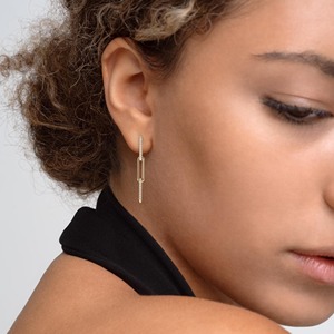 Boucles d'oreilles pendantes en or 14 carats avec diamants en forme de trombone_ Diamants cultivés en laboratoire ou naturels - Product Image 2