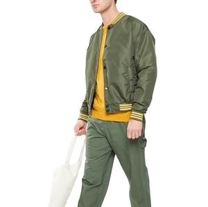 Chaqueta Universitaria de Satén de Alta Calidad, Cortavientos, Transpirable, Chaqueta Universitaria con Letras Bordadas, Logotipo Personalizado al por Mayor para Hombre - Product Image 3