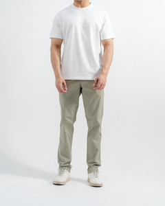 Camiseta de hombre de corte ajustado, de alta calidad, estilo cropped, oversize, con logo personalizado, serigrafiada, 100% algodón, 260GSM. - Product Image 1