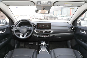 K3 Edición Comfort, Vehículo Usado, Gasolina, 4 Puertas, 5 Asientos, Sedán, Modelo 2022, Automático, Euro IV - Product Image 6