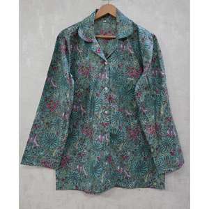 Pijamas de Algodón con Estampado Floral Tradicional Hecho a Mano, Ropa de Dormir y para Estar en Casa - Product Image 2