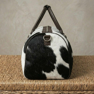 Bolsas de Viaje de Cuero Vacuno OEM, Proveedor Mayorista, Hechas a Mano, Ligeras, de 30-40L, Calidad de Exportación - Product Image 4