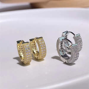 ต่างหูห่วงแบบ Huggie หลายแถวประดับเพชรแล็บโกรว์ทอง 14K สไตล์ฮิปฮอป พร้อมแหวนเพชรแท้ทองคำขาว 18K ประดับเพชรธรรมชาติสีขาวโรส - Product Image 6