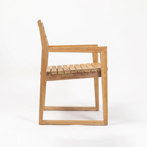 Chaise de salle à manger moderne en teck Etna avec accoudoirs, design minimaliste, stable et durable pour appartement et mobilier de maison - Product Image 4