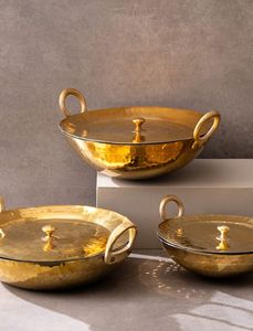 Plat de service traditionnel en laiton avec couvercle, vaisselle en métal pour la cuisine et la restauration - Product Image 3