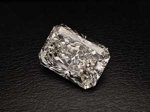 เพชรรูปทรงเรเดียนท์คัท เพาะเลี้ยงในห้องปฏิบัติการ สี D สีแฟนซี รับรองโดย IGI สำหรับทำเครื่องประดับ - Product Image 5